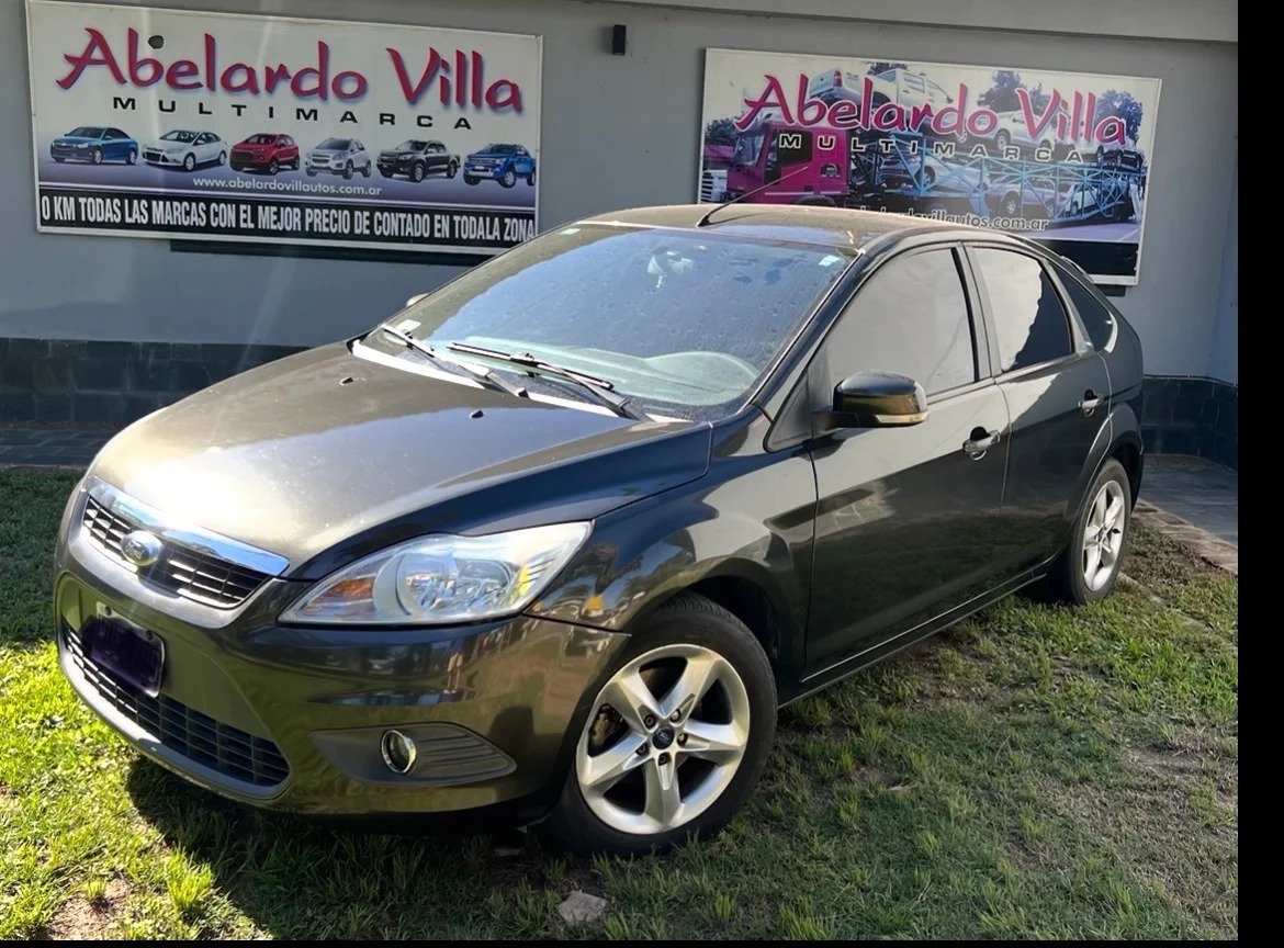 FORD FOCUS